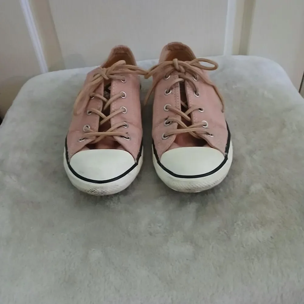 Converse Chuck Taylor All Star pink low top lace-up sneakers 8.5 soft girl basic